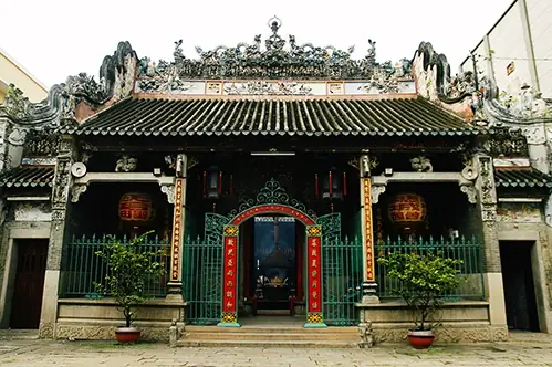 Top 10 Ngôi Chùa Nổi Tiếng Ở Sài Gòn Cho Du Khách Hành Hương