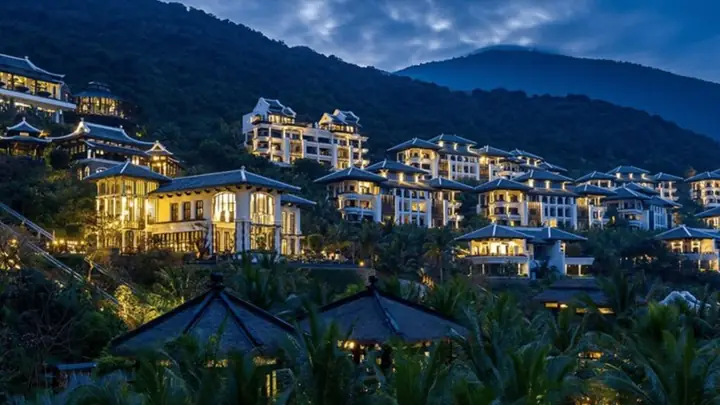 Resort 5 Sao Đà Nẵng: Đánh Giá Chi Tiết Top 10 & Bí Quyết Chọn Lựa Hoàn Hảo