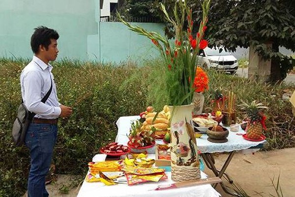cách cúng xin bán được đất - Hình 1