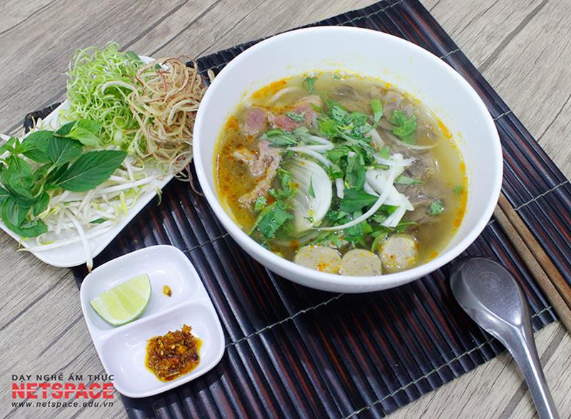 cách nấu bún bò huế của người huế - Hình 2