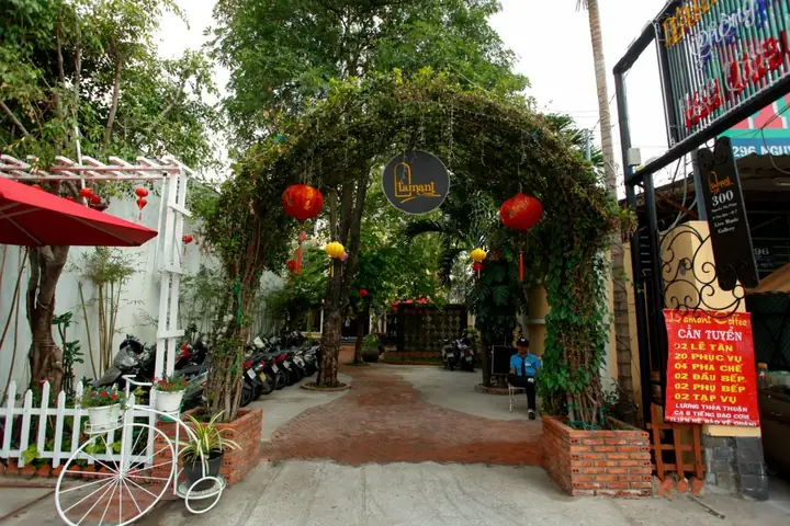 Top 10 Cafe Quận 7 Nguyễn Thị Thập Đáng Thử: Từ Phong Cách Hàn Quốc Đến Không Gian Sống Ảo