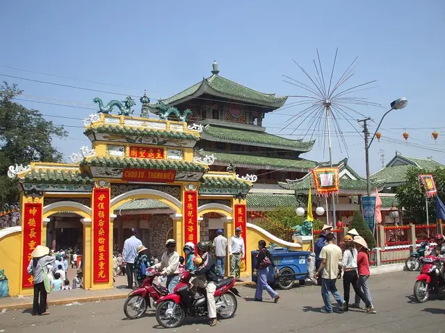 Chùa Bà Chúa Xứ Châu Đốc An Giang: Cẩm Nang Du Khách Hành Hương Toàn Tập