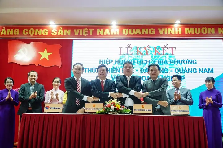 Ngôi Chùa Nổi Tiếng Ở Sài Gòn: Điểm Hành Hương Tâm Linh Đầu Năm