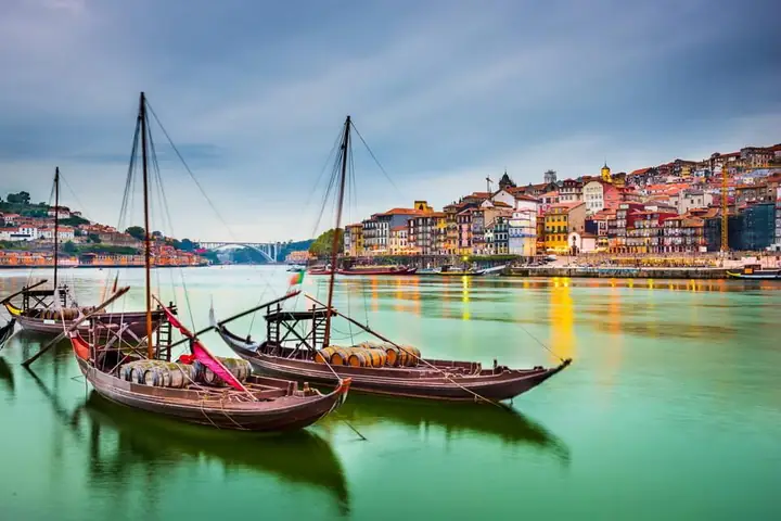 Ngôi Chùa Nổi Tiếng Ở Sài Gòn: Điểm Hành Hương Tâm Linh Đầu Năm