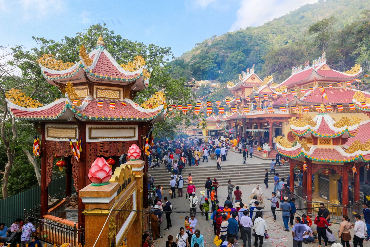chùa núi Bà Đen Tây Ninh mang đậm nét văn hóa tín ngưỡng