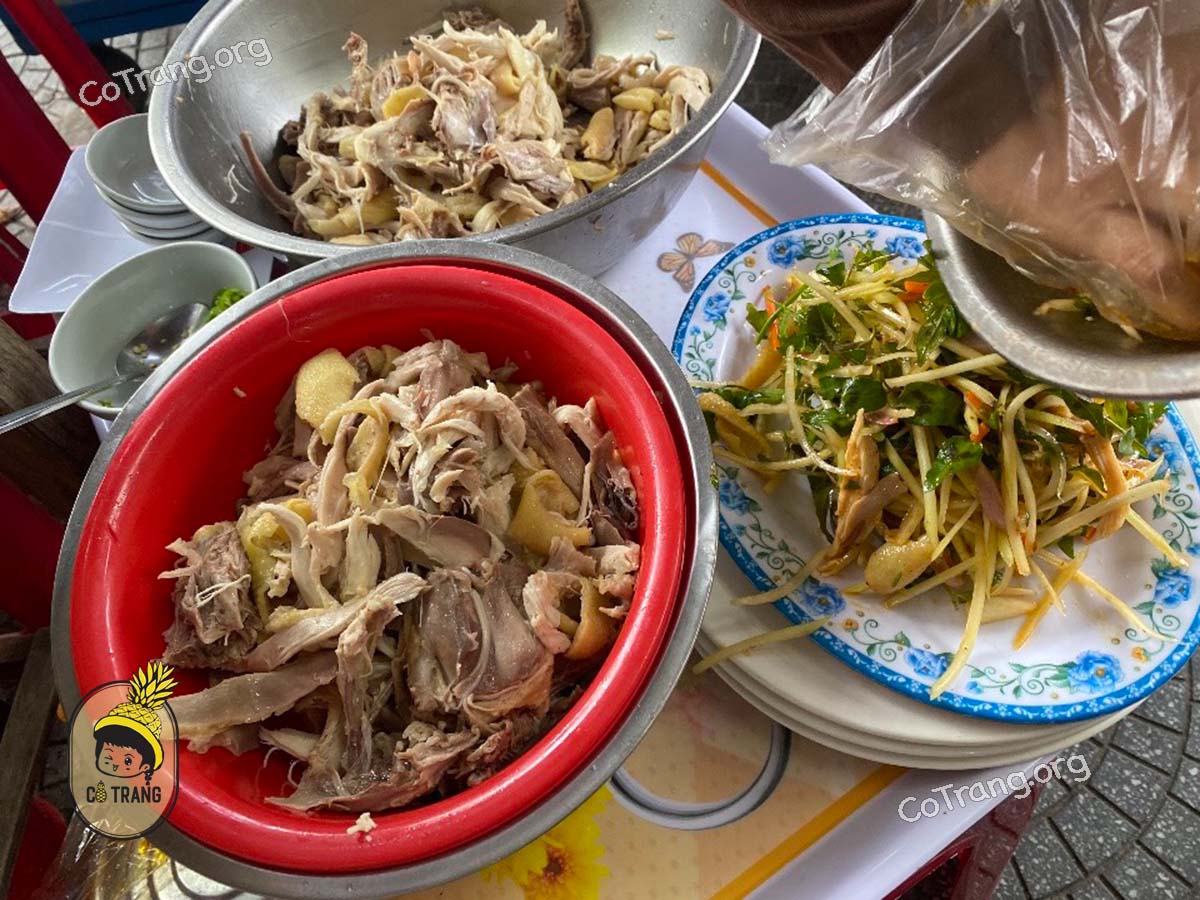 cơm gà bà vân hội an - Hình 2