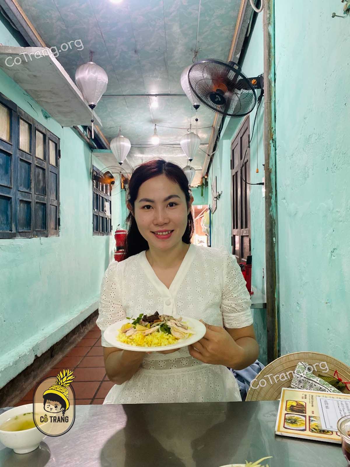 cơm gà bà vân hội an - Hình 3