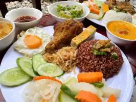 Top 14 Quán Cơm Tấm Nổi Tiếng Nhất Sài Gòn: Đánh Giá Chi Tiết Top 14 Quán Cơm Tấm Nổi Tiếng Nhất Sài Gòn: Đánh Giá Chi Tiết