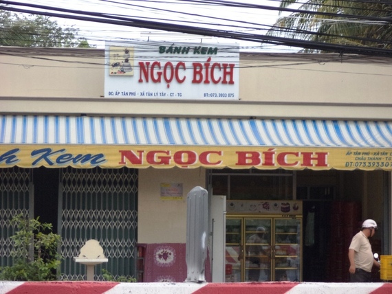 cửa hàng bánh kem ngọc bích