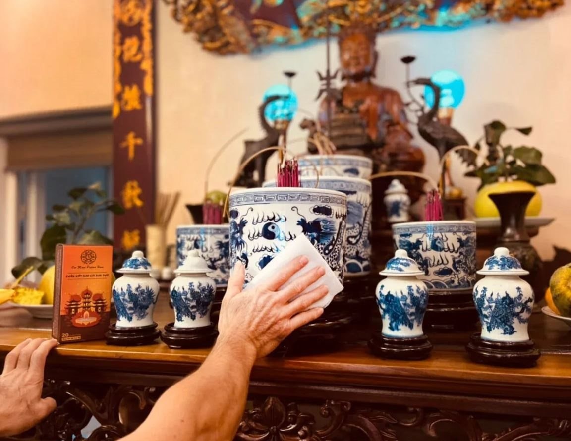 cúng bao sái ban thờ