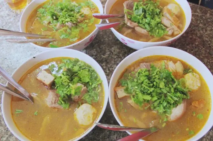 Đặc Sản Quy Nhơn: Bí Quyết Thưởng Thức Ẩm Thực Vùng Biển