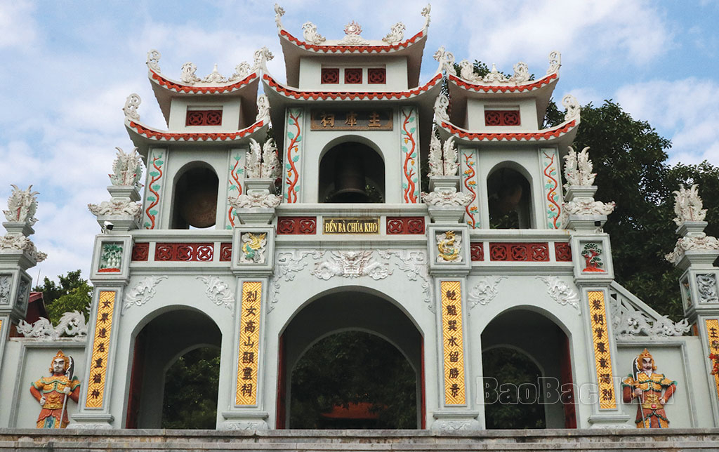 đền bà chúa kho trung cơ