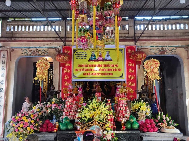 đền mẫu sòng sơn thờ ai