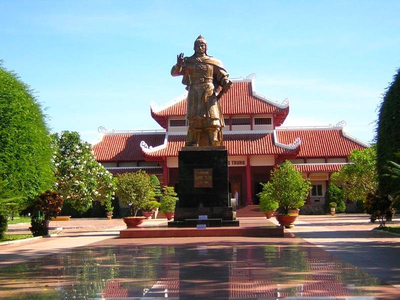 đền thờ hoàng đế quang trung - Hình 5