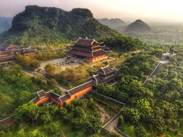 Cẩm Nang Ninh Bình: 10 Địa Điểm Tham Quan Đáng Để Bạn Lập Kế Hoạch Ngay