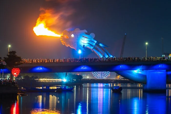 dragon bridge da nang fire time - Hình 2