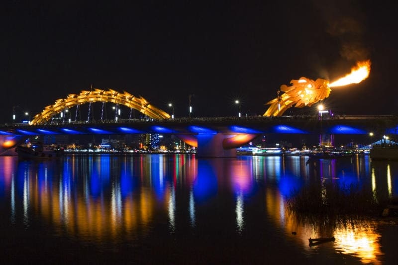 dragon bridge da nang fire time