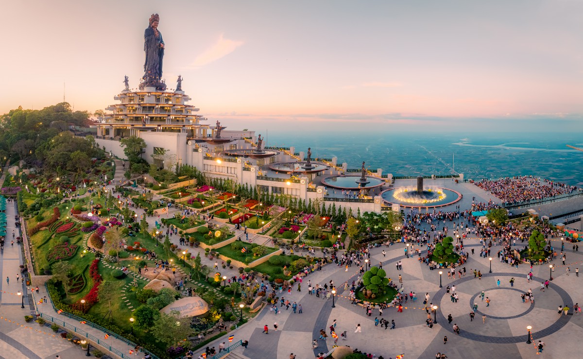 du lịch núi bà đen tự túc - Hình 3