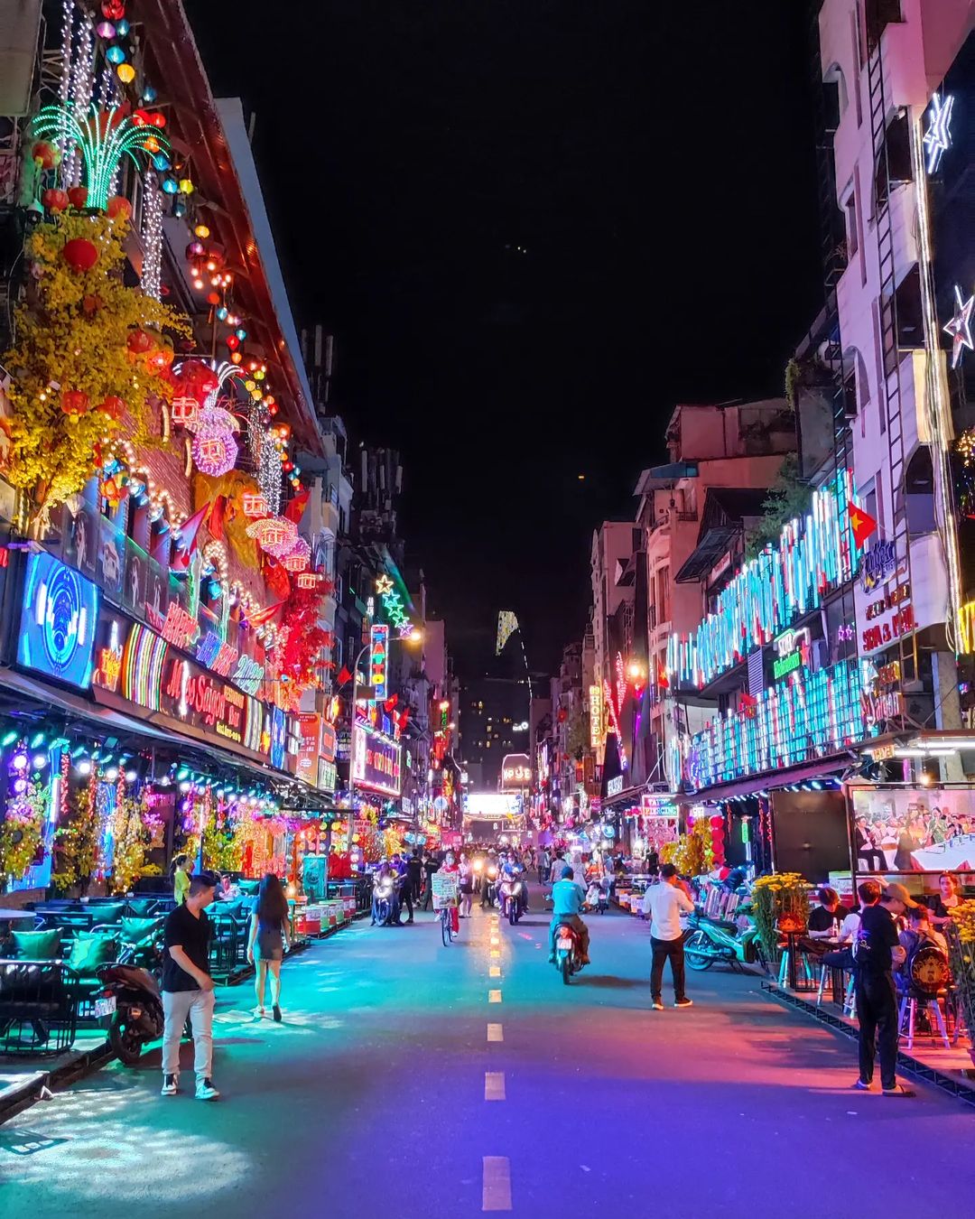 đường phố sài gòn về đêm - Hình 2