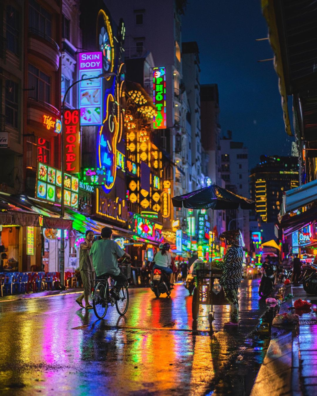 đường phố sài gòn về đêm - Hình 3