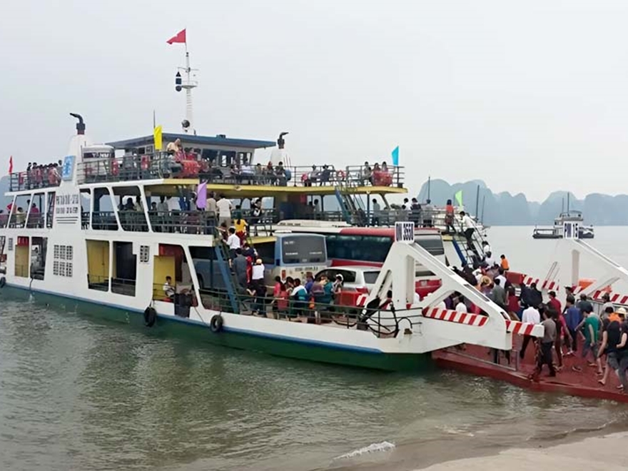 ferry from ha long to cat ba - Hình 3