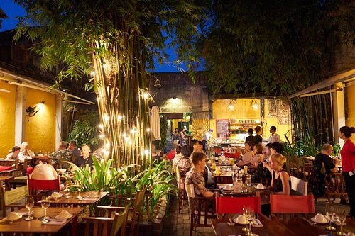 hai cafe courtyard bbq & restaurant in hoi an