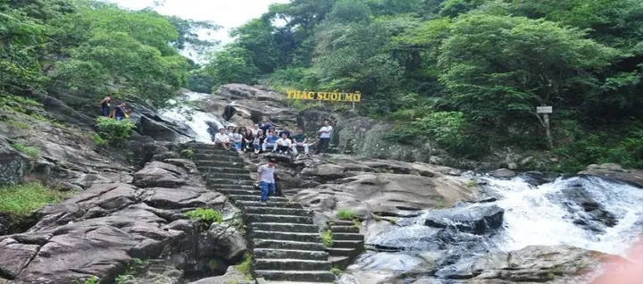 Hồ Suối Mỡ Lục Nam Bắc Giang Khám Phá Vẻ Đẹp Tự Nhiên Kỳ Thú