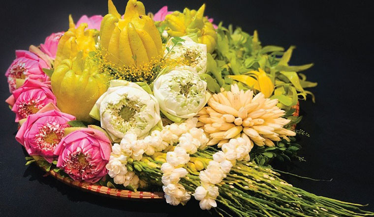 hoa cúng phật - Hình 2