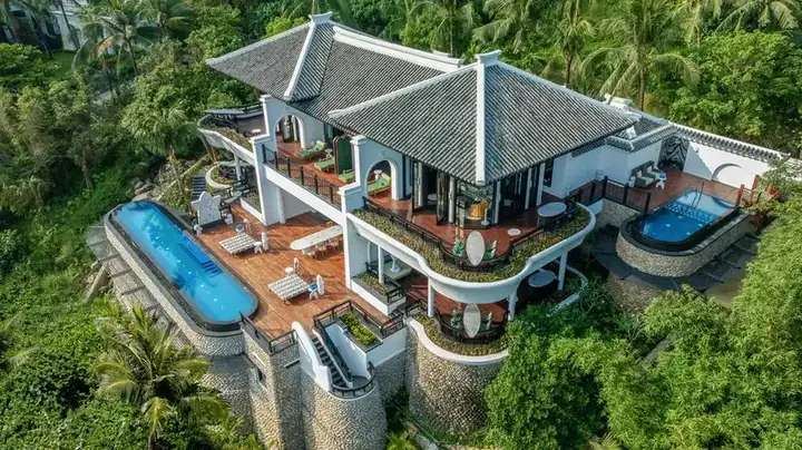 Đánh Giá Chi Tiết Top Khách Sạn 5 Sao Đà Nẵng: Từ Biệt Thự Sang Chảnh Đến Resort Gia Đình