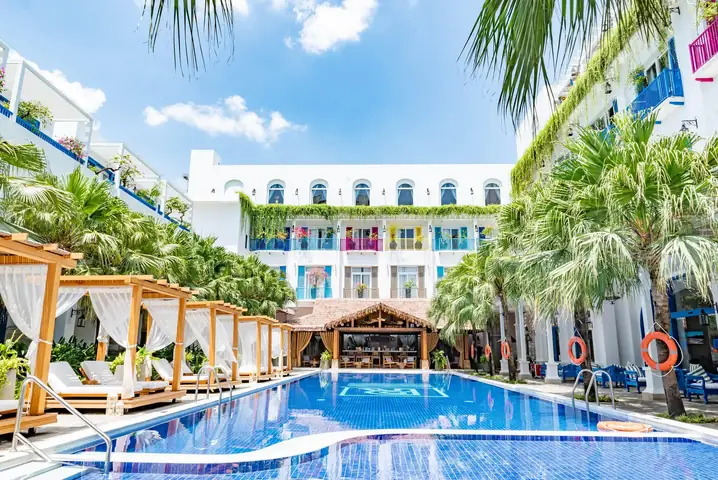 Đánh Giá Chi Tiết Top Khách Sạn 5 Sao Đà Nẵng: Từ Biệt Thự Sang Chảnh Đến Resort Gia Đình
