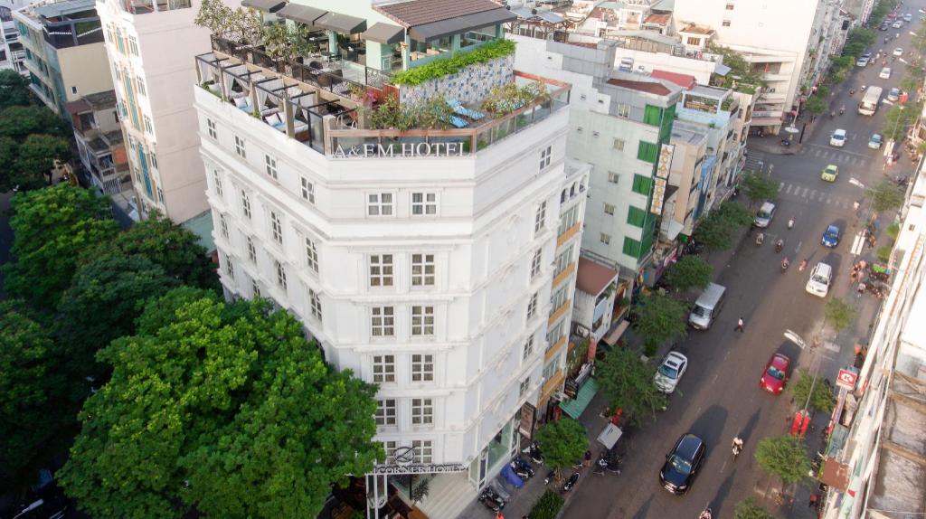 khách sạn anh và em quận 1 - Hình 2