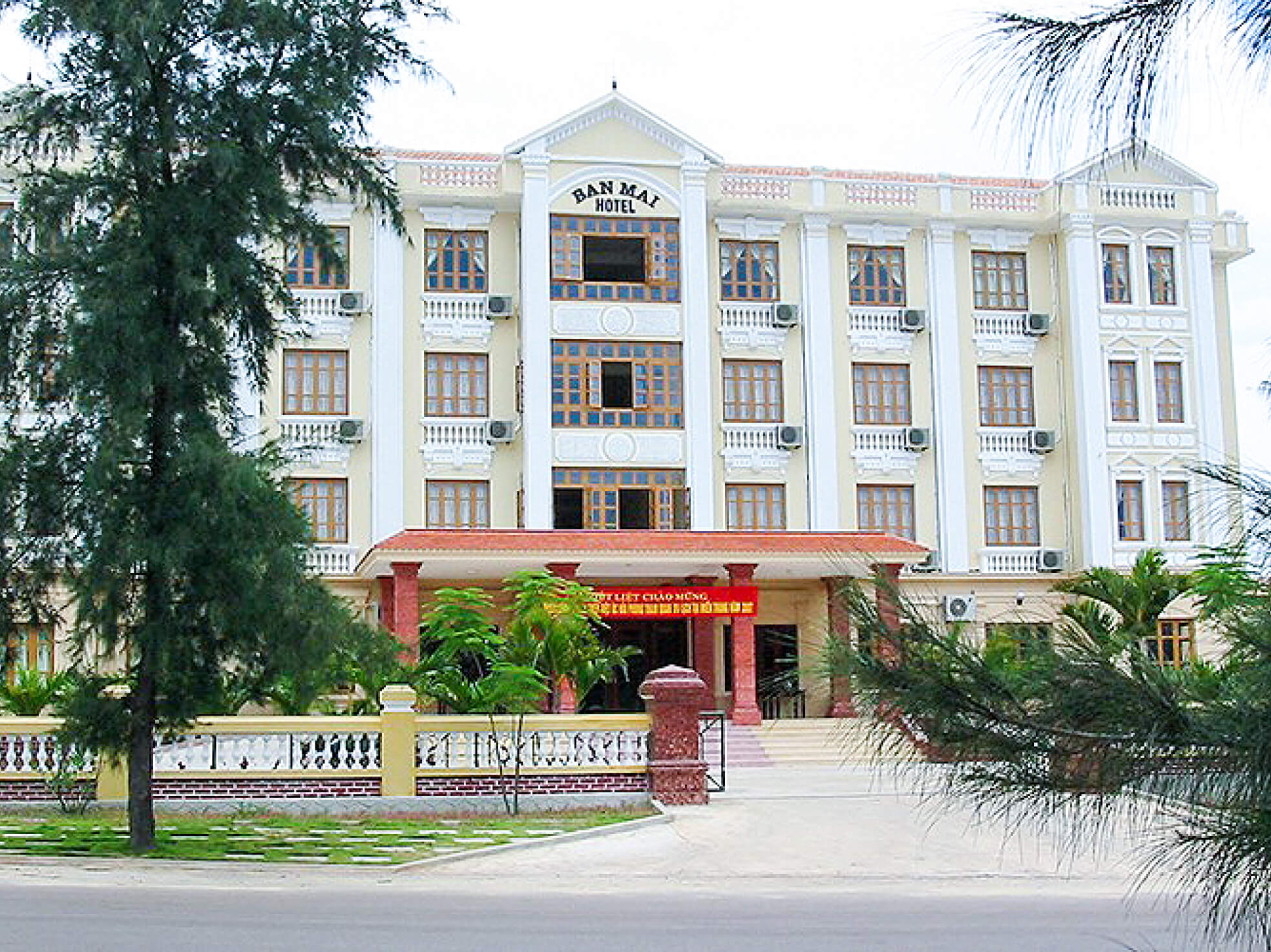 khách sạn ban mai quảng bình - Hình 2