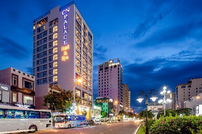 khách sạn đường phạm văn đồng đà nẵng