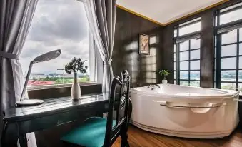 Review Khách Sạn The Sunriver Boutique Huế: Trải Nghiệm Thực Tế & Đánh Giá Chi Tiết