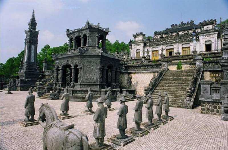 lăng nào đẹp nhất ở huế - Hình 4