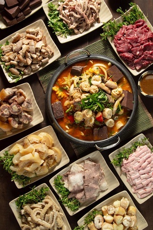 lẩu lòng bò nguyễn hoàng tôn - Hình 1