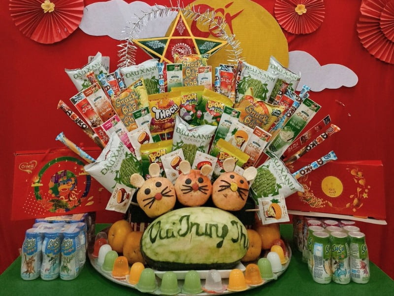 mâm cỗ trung thu bánh kẹo