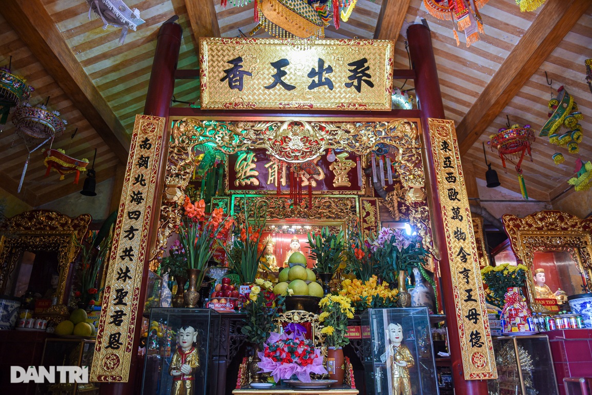 mẫu thượng ngàn thờ chính ở đâu - Hình 4
