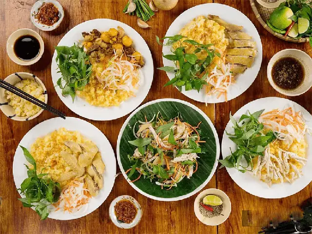 Món Ăn Ngon Tại Hội An: Cẩm Nang 7 Món Đặc Trưng Không Thể Bỏ Qua