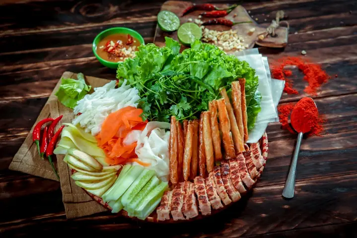 Top Món Ăn Vặt Nổi Tiếng Nha Trang Không Thể Bỏ Quê