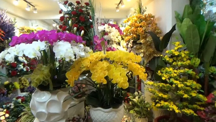 mua hoa giả ở chợ lớn - Hình 3