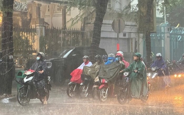 mưa trái mùa ở nam bộ - Hình 2
