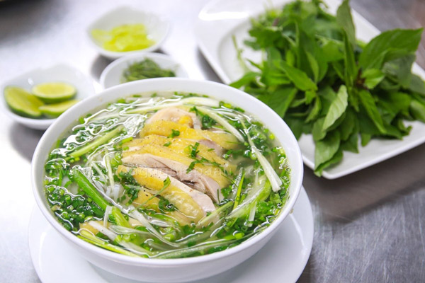 nấu phở gà chuẩn hà nội
