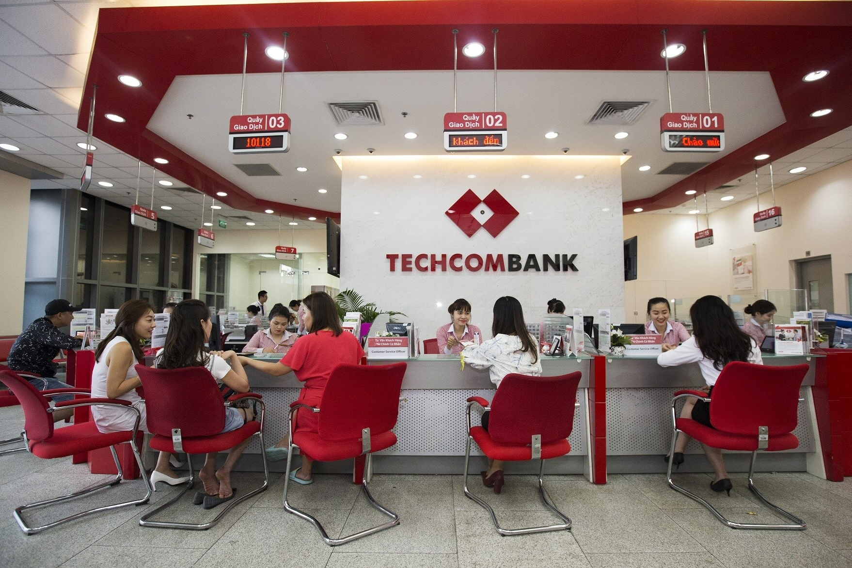 ngân hàng techcombank làm việc đến mấy giờ - Hình 5
