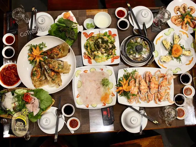 Review Nhà Hàng Hải Sản Ngọc Hương Đà Nẵng: Trải Nghiệm View Biển Mỹ Khê Và Chất Lượng Thực Tế