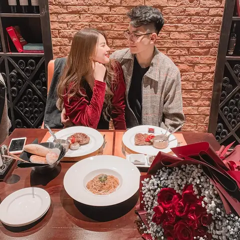Top 8 Nhà Hàng Ngon Ở Hà Nội: Đánh Giá Chi Tiết Từ Ẩm Thực Việt Đến Ăn Tối Quốc Tế