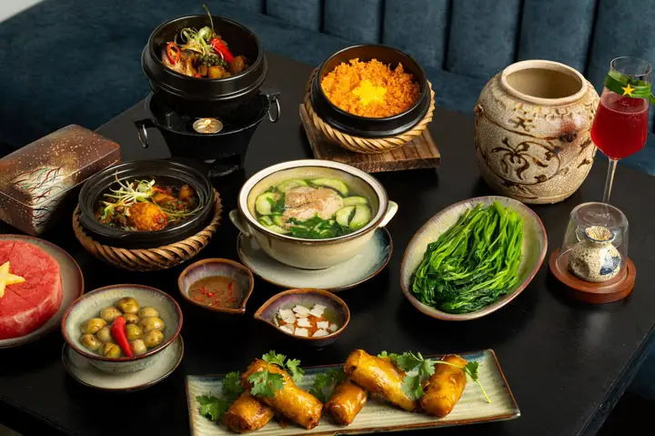 Top 8 Nhà Hàng Ngon Ở Hà Nội: Đánh Giá Chi Tiết Từ Ẩm Thực Việt Đến Ăn Tối Quốc Tế