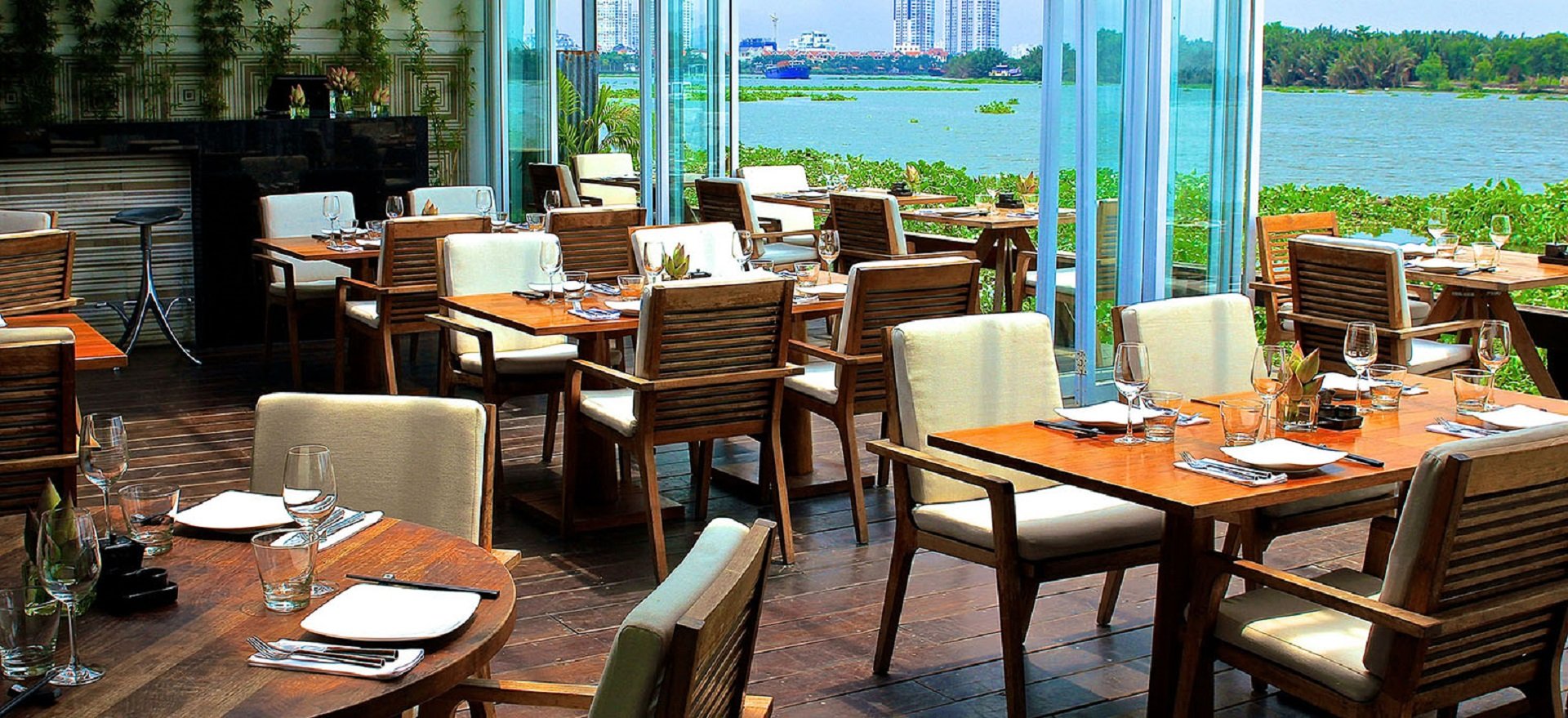 nhà hàng nổi tiếng sài gòn - Hình 2