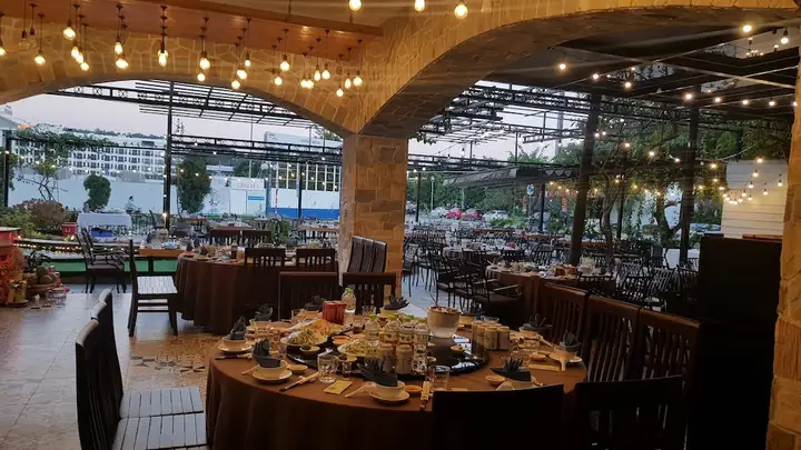 Nhà Hàng Phương Nam Hạ Long: Đánh Giá Chi Tiết Về Không Gian, Hải Sản Và Dịch Vụ Nhà Hàng Phương Nam Hạ Long: Đánh Giá Chi Tiết Về Không Gian, Hải Sản Và Dịch Vụ