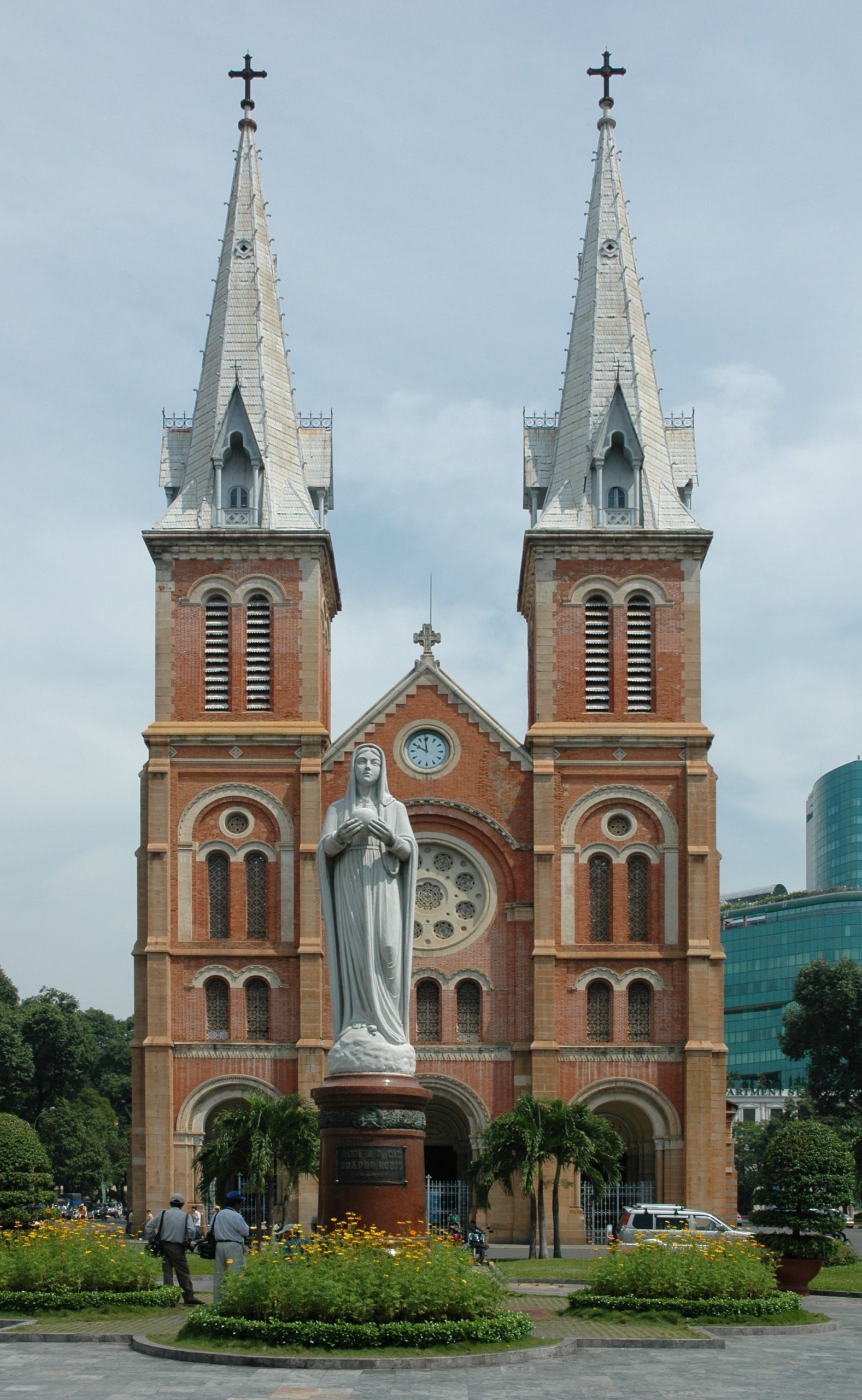 nha tho duc ba sai gon